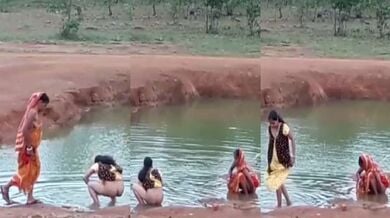 गाँव के तालाब मे चुत और गांड धोती माँ बेटी