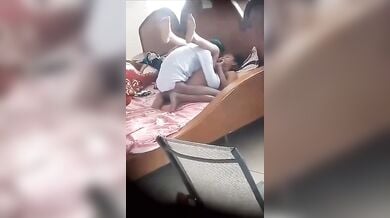 ठरकी दोस्तों ने चुपके से रिकॉर्ड की दोस्त उसकी जीएक की चोदाचोदी