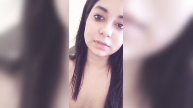 लडकी ने ट्राई किया ऑनलाइन न्यूड शो