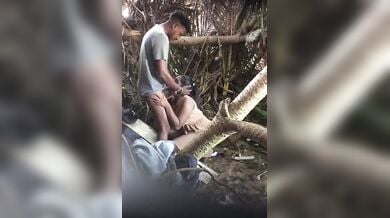 मल्लू लवर्स की बिंदास आउटडोर चुदाई चुपके से देखी