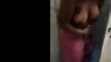 मेरी मिल्क टैंकर बूब भाभी को देखें