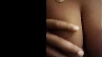 मेरी मिल्क टैंकर बूब भाभी को देखें