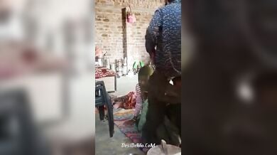 राजस्थानी शादीशुदा गरीब औरत का पड़ोस वाले से चुदाई लफड़ा