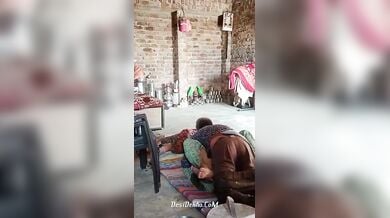 राजस्थानी शादीशुदा गरीब औरत का पड़ोस वाले से चुदाई लफड़ा