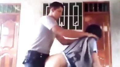 कॉलेज गर्ल की यूनिफॉर्म स्कर्ट उठाकर उसे पोर्न स्टार की तरह चोदा