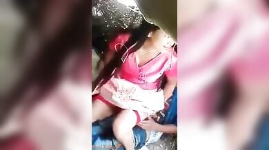 रेड पेंटी खिसका कर सेक्रेट सेक्स करती ब्यूटीफुल नागालैंड लड़की