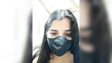 हसबंड वाइफ ने ऑनलाइन फैंस को दिखाई अपनी नंगई