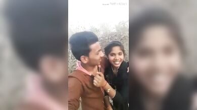 भोजपुरी लवर्स का आउटडोर किसिंग एमएमएस हुआ वायरल