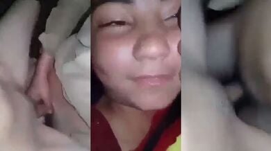 सस्ते मोबाइल से रिकॉर्ड किया विलेज गर्ल की चुदाई का हिंदी एमएमएस