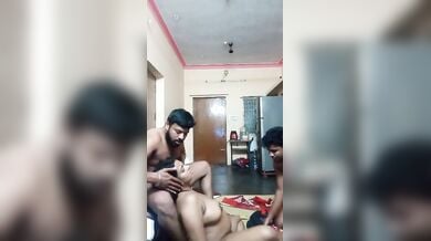 ककोल्ड भैया भाभी के साथ किया सेक्स जवान लड़के ने