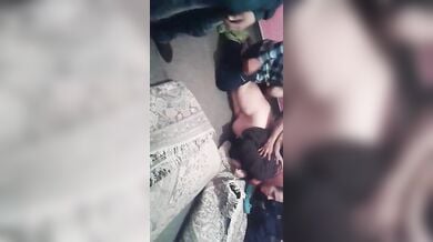 भैया के साथ मिलकर भाभीजान की चुदाई करते देवरों का झुंड!