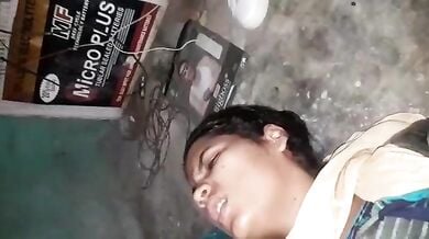 रात में सिक्रेट सेक्स करते पड़ोसी लवर्स