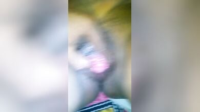 ब्लाउज खोलकर चुदने के लिए रेडी बीवी की चूत