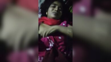 गाउन पहनी बीवी को रात में चोदा