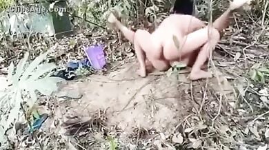 लवर्स ने जंगल में की ऐसी चुदाई जैसे की बेडरूम हो