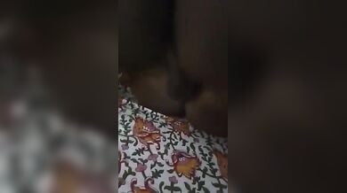 पति ने अपनी बीवी को पराए आदमी से चुदते हुए फिल्माया