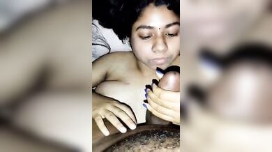 चुबी भाभी ने चूसी मोटा लंड फिर मुँह पे ली कमशॉट