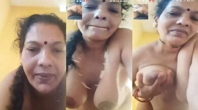 हॉर्नी कर्नाटक ऑन्टी ने दिखाई अपने बिग बूब्स