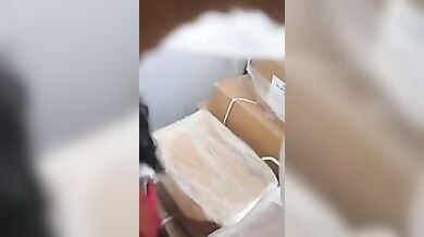 वेयरहाउस में साड़ी पहनी शादीशुदा मल्लू औरत की चुदाई (हिडन कैमरा वीडियो)