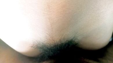 बिहारी लड़की की घने बालों वाली बुर जंगल में चोदी