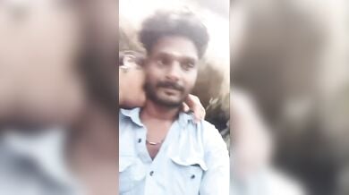 चुदासी तमिल लड़की बॉयफ्रेंड का लौड़ा चूसी बड़े पत्थर के आड़ में