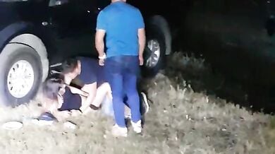 31st की पार्टी में लड़कों ने खुले में चोदा एक ड्रंक लड़की