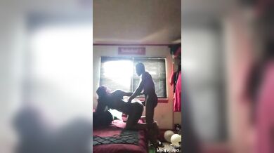 अफ्रीकन हस्बैंड वाइफ का बहुत हार्ड डॉगी स्टाइल सेक्स!