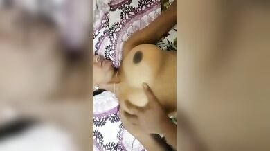 चुदाई से वाइफ के बड़े-बड़े बूब्स हिला डालें