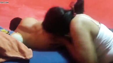 पागलों की तरह अपने एक्स के लंड, आंड और गांड चाटने पर तुली लड़की