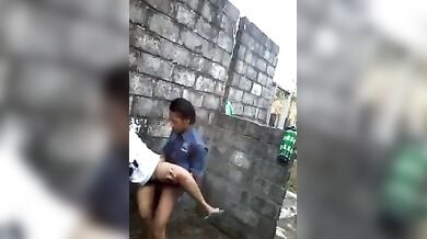 लड़के ने बंजर जगह पर पेली अपनी मणिपुरी गर्लफ्रेंड