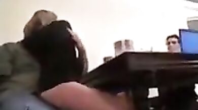 पब्लिक प्लेस पर अनबीलिवेबल सेक्स एक्ट करते फिरंगी लोग