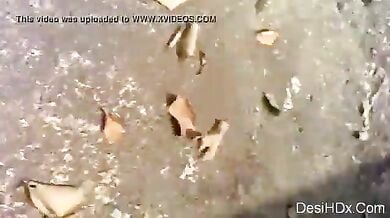 केले जैसे बड़े टेढ़े लोडे से चोदी गर्लफ्रेंड की बुर