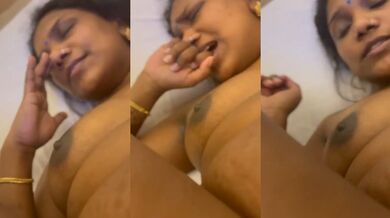 अमीर ऑन्टी ने ली चुत चटवाने का मजा