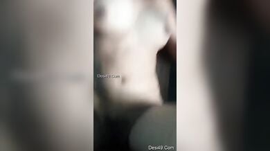 लड़के ने बनाया अपनी क्यूट नेपाली गर्लफ्रेंड का चुदाई वीडियो