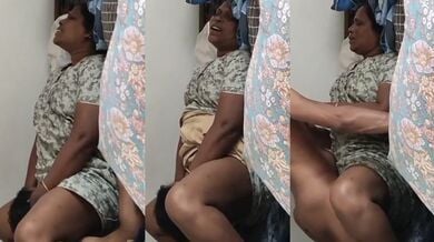 बूढ़ी कामवाली की चुत को चाट चोदा उसके मालिक ने