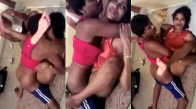 मजदूर आदमियों ने बारी बारी से चोदे रंडी भाभी को