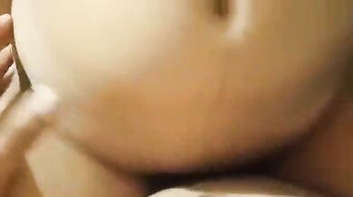 तेलुगु बीवी पति की गांड चाट कर चुद रही हैं