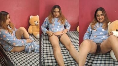 सेक्सी भाभी ने दिखाई अपनी हेयरी चुत