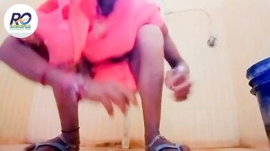 कामवाली और उसके पति ने की मालिक के घर पर ही चुदाई