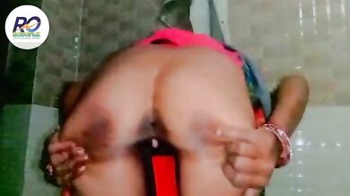 कामवाली और उसके पति ने की मालिक के घर पर ही चुदाई