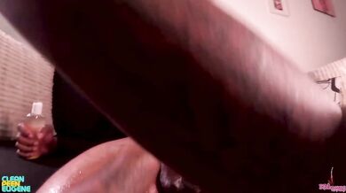 अफ्रीकन आदमी के फौलादी लौडे पर ढाया सितम