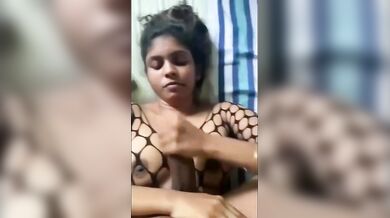 लड़की ने चूत में लिया अपने उम्र से बड़े आदमी का तगड़ा लौड़ा