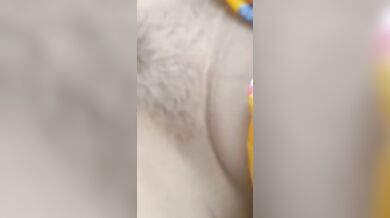 तेलुगु साड़ी वाली टीचर ने अपनी चूत खुले में चपरासी से चुदवाई