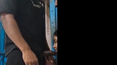 12वीं क्लास लड़की को बॉयफ्रेंड से मिला चुदाई का असली मजा