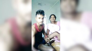 मोटी जांघें साड़ी वाली भाभी की चुदाई करता देवर