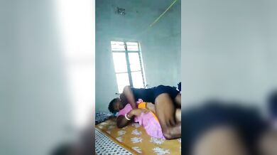 मोटी जांघें साड़ी वाली भाभी की चुदाई करता देवर