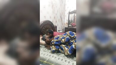 पाकिस्तानी बीवी ने अपनी चुदाई का वीडियो बनाया