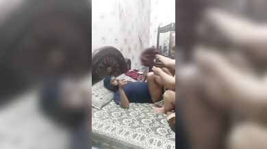 पाकिस्तानी बीवी ने अपनी चुदाई का वीडियो बनाया