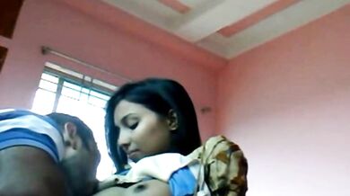 कजिन लवर्स की किसिंग, बूब और लंड सकिंग