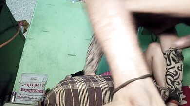 तेल लगा लगा के मारी बीवी की गांड!